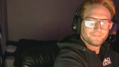 hello672919 online show from 04.28.26