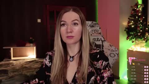 Alisia  Monday to Friday from 10 am to 4 pm GMT 2 online show from 01.13.26