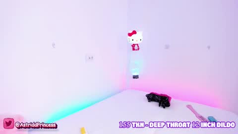 helloiamastrid online show from 02.12.25