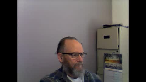 Snapshot of helopilot01 chatting on 01.12.25 helopilot01 online show from 01.12.25