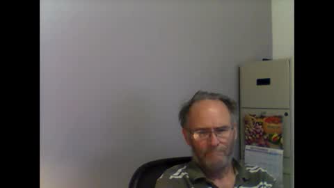 Snapshot of helopilot01 chatting on 09.15.25 helopilot01 online show from 09.15.25
