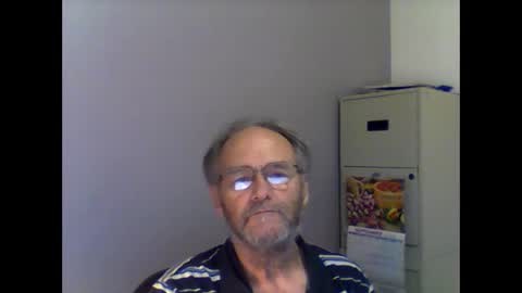 Snapshot of helopilot01 chatting on 09.23.25 helopilot01 online show from 09.23.25