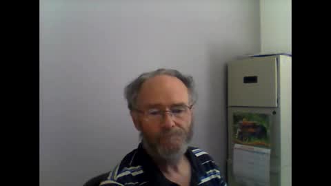 Snapshot of helopilot01 chatting on 10.05.25 helopilot01 online show from 10.05.25