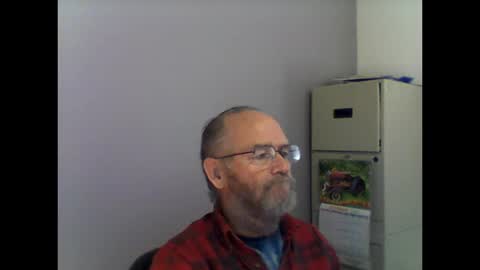 Snapshot of helopilot01 chatting on 10.11.25 helopilot01 online show from 10.11.25