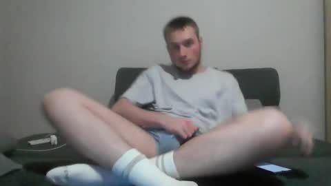 Snapshot of helpfynes chatting on 03.28.26 helpfynes online show from 03.28.26