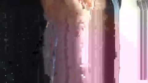 Snapshot of helpmegetitup70 chatting on 09.20.25 older cock online show from 09.20.25