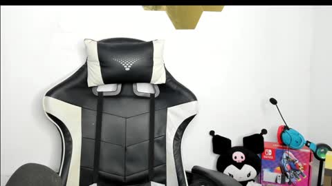 heluehorny13 online show from 12.12.24