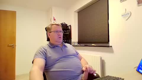 henrikrp1971 online show from 02.02.25