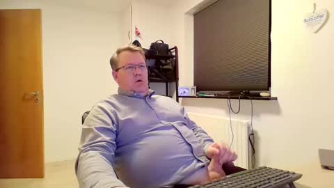 henrikrp1971 online show from 02.25.25