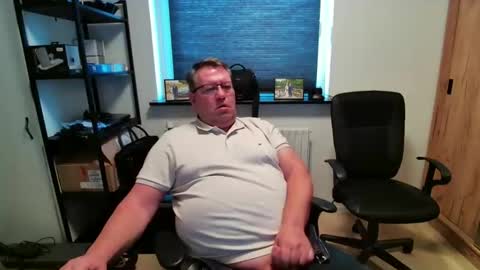 henrikrp1971 online show from 04.19.26