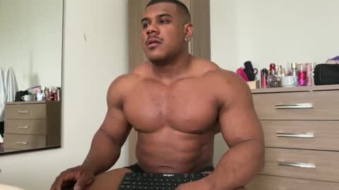 Henri online show from 01.02.25