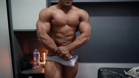 Snapshot of henrimusclee chatting on 01.17.26 Henri online show from 01.17.26