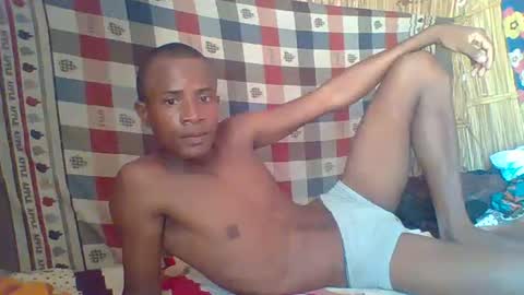 Adrian Honey online show from 01.04.25