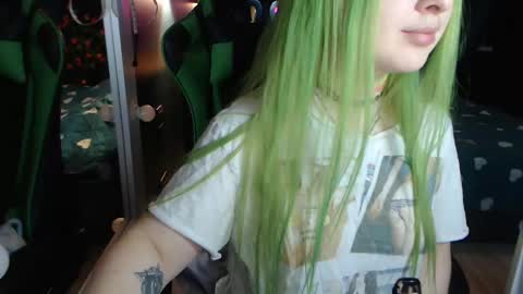 Snapshot of hentaishiing chatting on 02.13.25 Hentaishiing online show from 02.13.25