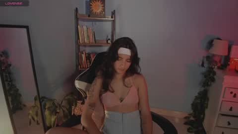 Snapshot of hera_069 chatting on 04.28.26 Hello I am Valentina independent Colombian model I love sensuality and pleasure welcome online show from 04.28.26