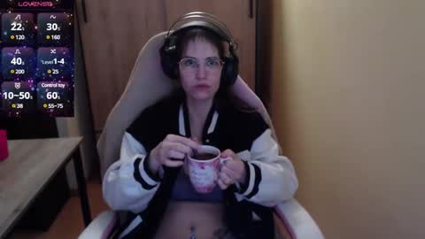 Snapshot of heraluna_ chatting on 12.14.24 HeraLuna  online show from 12.14.24