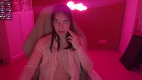 Snapshot of heraluna_ chatting on 01.12.25 HeraLuna  online show from 01.12.25