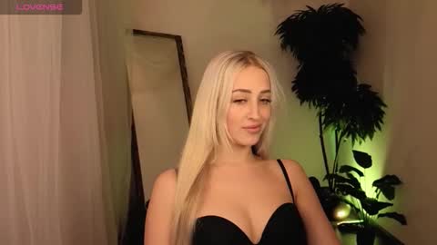 Elise online show from 03.24.26