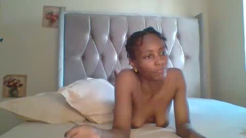 Snapshot of hergirl6 chatting on 04.05.26 Miah Jay online show from 04.05.26