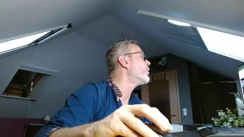 hering76 online show from 01.07.25