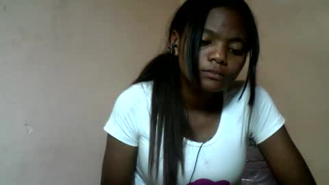 Snapshot of herisse01 chatting on 06.05.26 herisse01 online show from 06.05.26
