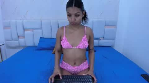 Snapshot of hermione_brown chatting on 02.09.26 hermione_brown online show from 02.09.26