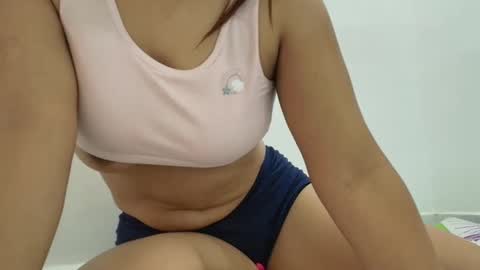 Charlotte Y Crystal online show from 12.03.25