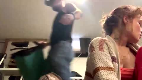 Snapshot of hernhim696968 chatting on 02.26.25 hernhim696968 online show from 02.26.25