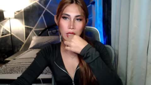 Snapshot of herrafoxx chatting on 02.21.26 Davey online show from 02.21.26