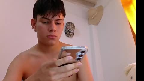 Snapshot of herrerabuitragroedwin chatting on 05.18.26 valentin 123 online show from 05.18.26