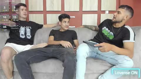 Snapshot of heteros_men chatting on 03.07.25 heteros men online show from 03.07.25
