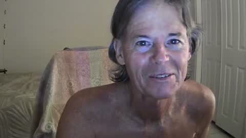 Snapshot of hewes1 chatting on 07.15.26 hewes1 online show from 07.15.26