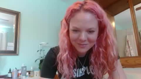 Snapshot of hexbunnie chatting on 02.23.26 hexbunnie online show from 02.23.26