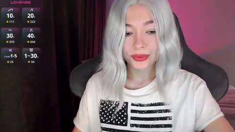  Nora  online show from 04.17.26