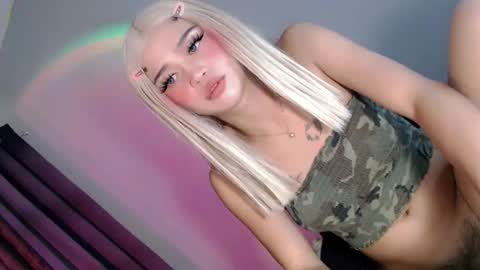 Snapshot of hey_sexy_lady28 chatting on 09.10.25 Tamarah online show from 09.10.25