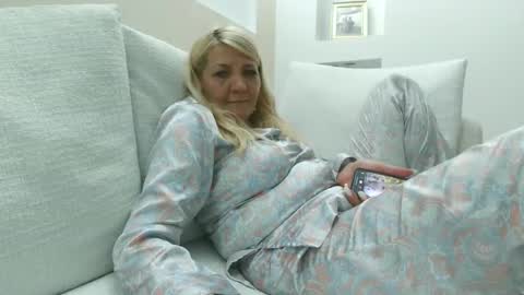 Snapshot of heyheygrey chatting on 05.21.26 Heyheygrey online show from 05.21.26