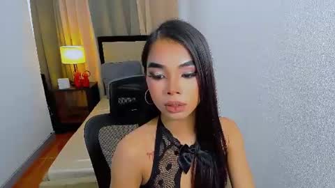 Snapshot of heyitsafira chatting on 06.24.26 SAFIRA 3 online show from 06.24.26