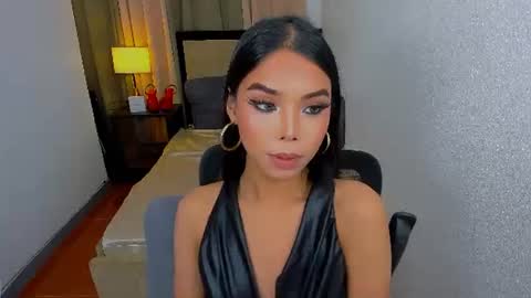 Snapshot of heyitsafira chatting on 06.29.26 SAFIRA 3 online show from 06.29.26