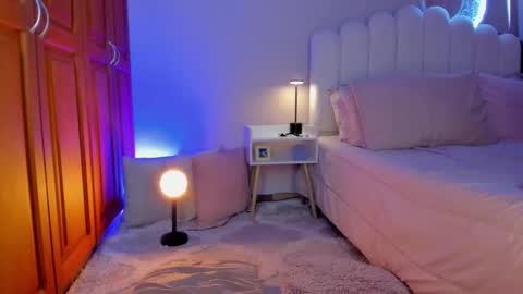 Martina Ricci Show schedule Monday to Friday 8am colombia time I work some weekends  online show from 01.14.26