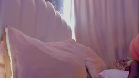 Snapshot of heymartina chatting on 06.29.26 Martina Ricci Show schedule Monday to Friday 8am colombia time I work some weekends online show from 06.29.26