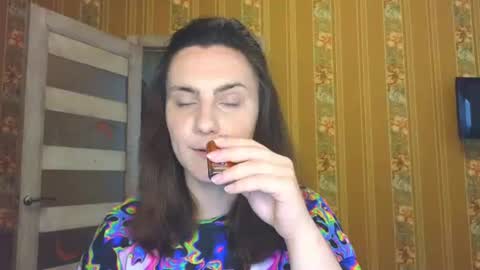 Snapshot of heyy_baddie chatting on 06.14.26 Heyy baddie online show from 06.14.26