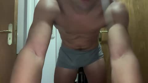 hhernan1 online show from 11.25.25