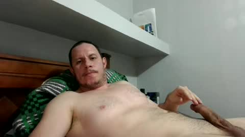 Snapshot of hhhcrh chatting on 06.19.26 jafet online show from 06.19.26