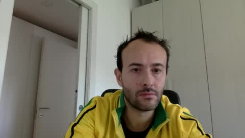 Snapshot of hhombre chatting on 09.29.25 hhombre online show from 09.29.25