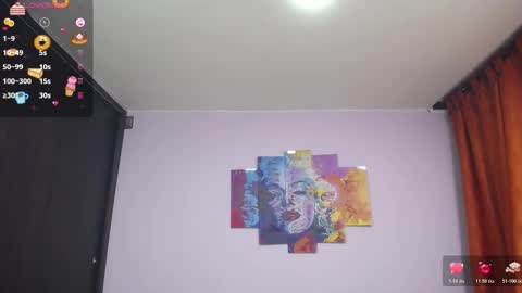 Snapshot of hi_allison chatting on 11.01.25 Allison online show from 11.01.25