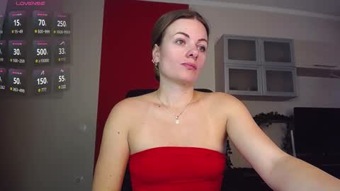 Lina online show from 11.17.25