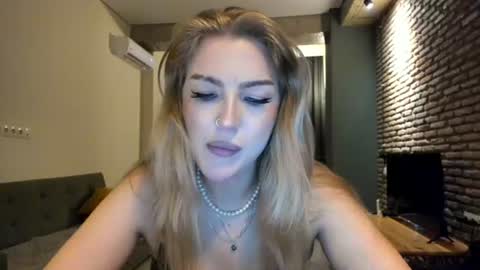 Snapshot of hi_lina chatting on 06.20.26 Hi lina online show from 06.20.26