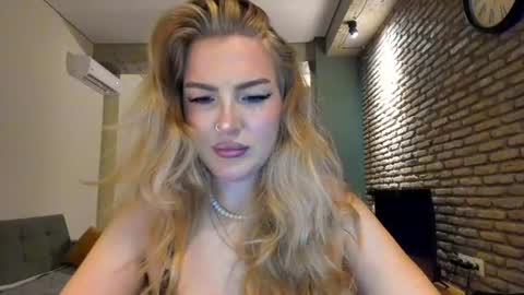Snapshot of hi_lina chatting on 07.03.26 Hi lina online show from 07.03.26