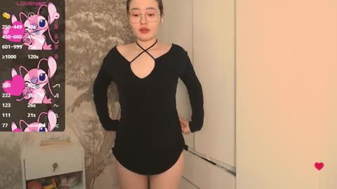 Snapshot of hiaru_cutie chatting on 09.18.25 Hiaru online show from 09.18.25