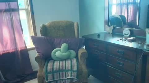 hidden_gold_milf online show from 09.28.25